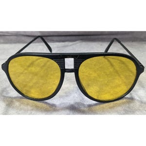 Vintage Night Shade Aviator Sunglasses Black With Yellow Lenses