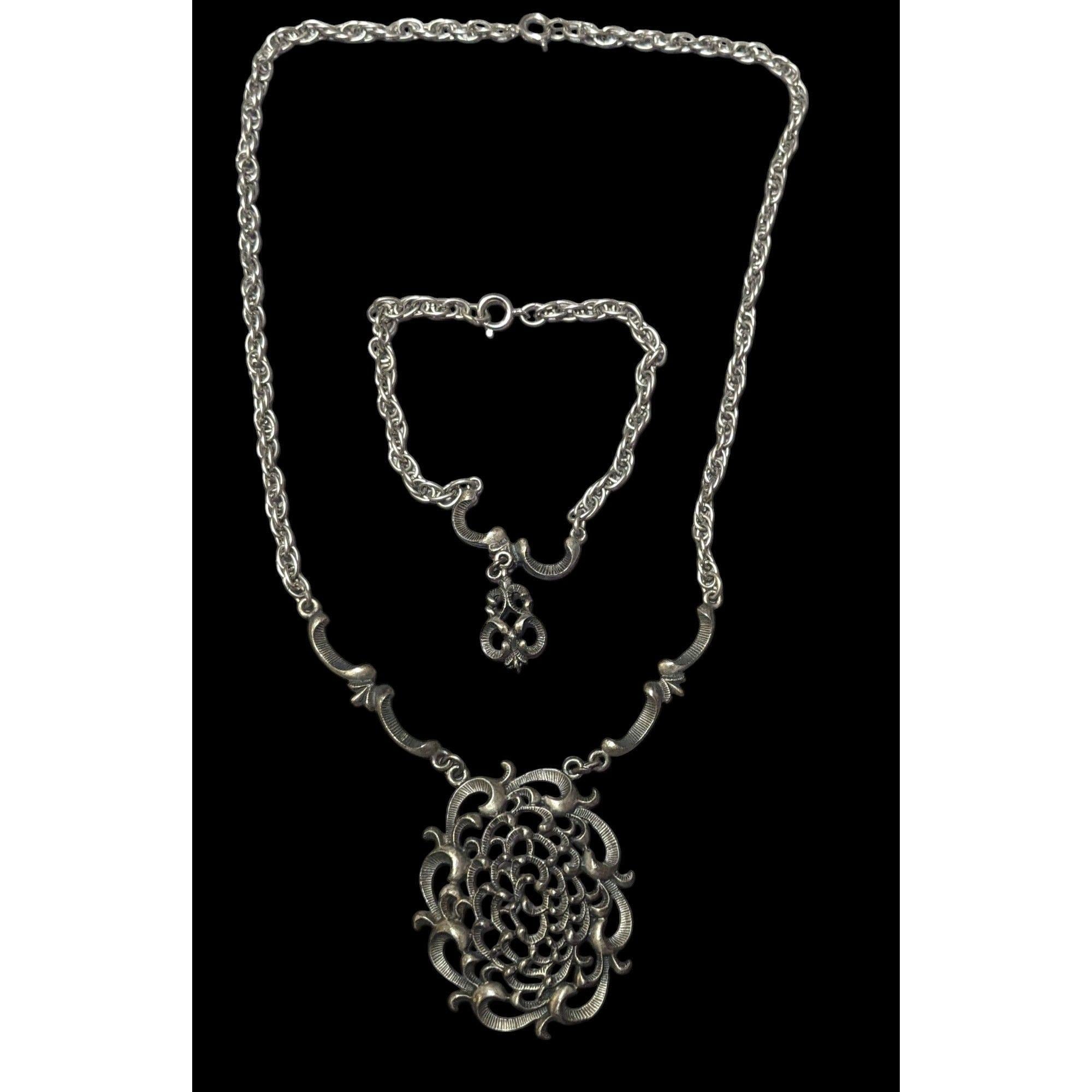 アクセサリー VINTAGE SEVEN SEAS NECKLACE &EARRING SET Vintage 70s Amway Spanish Scroll Silver Tone Necklace and