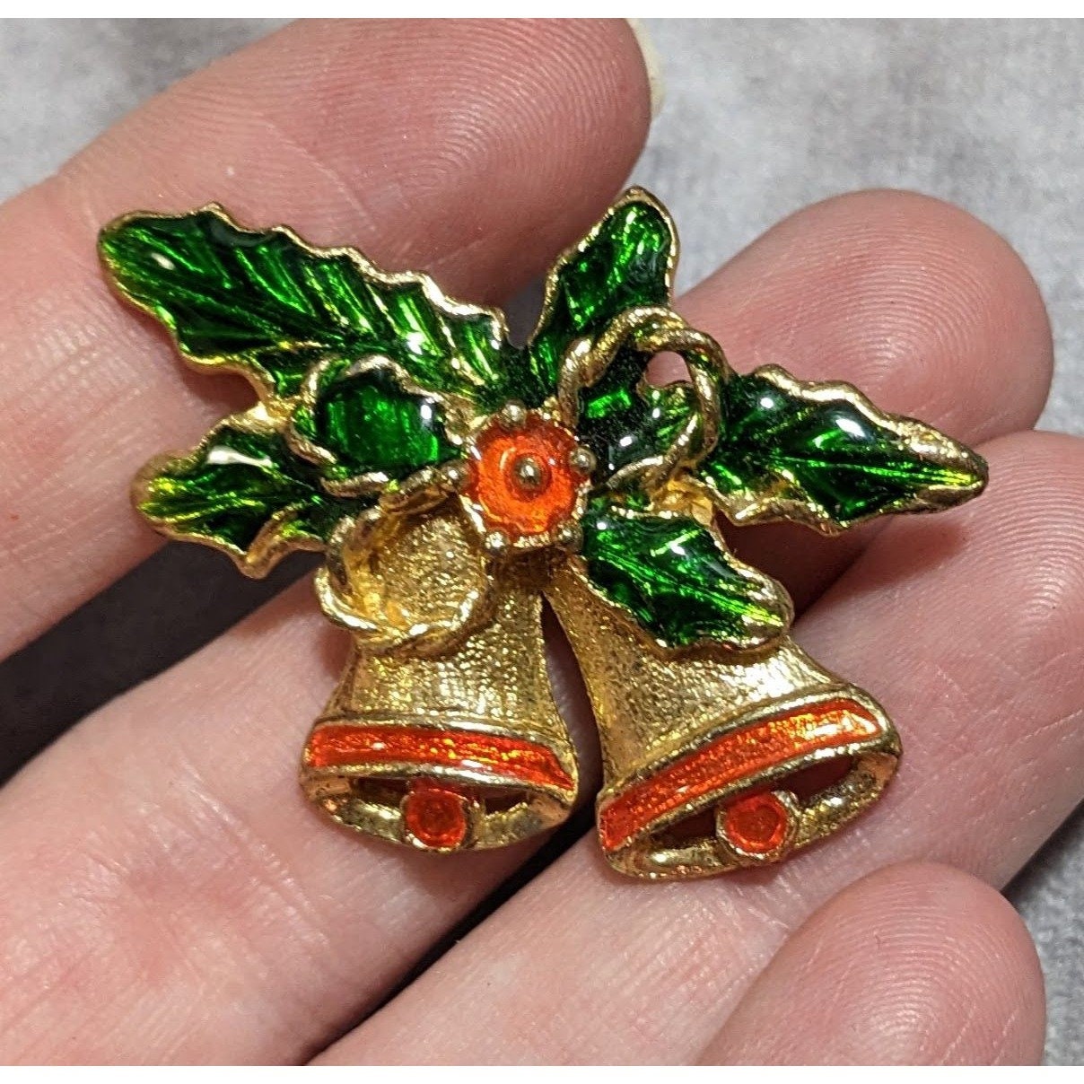 ヴィンテージ ホリーベル ブローチ - Etsy 日本