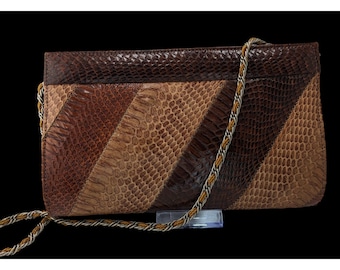 Bolso de mano vintage de piel de serpiente con diseño patchwork y correa de cadena.