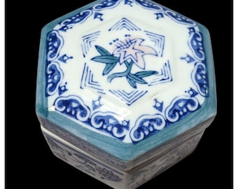 Vintage Floral Blue And White Hexagonal Ceramic Trinket Box