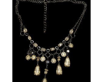 Collar vintage de fantasía con gemas color champán