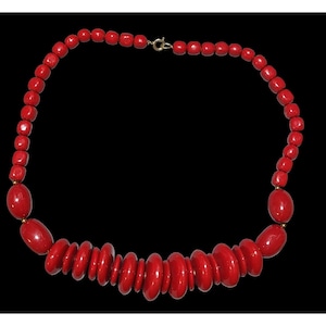 Chunky Vintage Red Glossy Wood Beaded Necklace