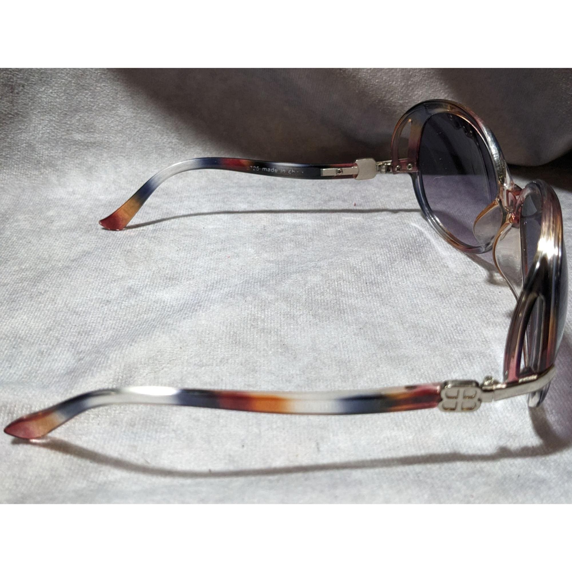 Vintage Baskin Bros. Mottled Red Black and Clear Sunglasses  display picture 2