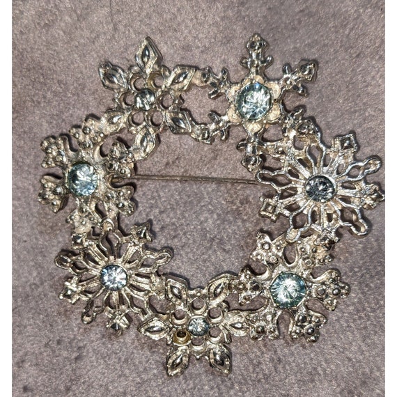 Christopher Radko Vintage Snowflake Wreath Brooch - image 2