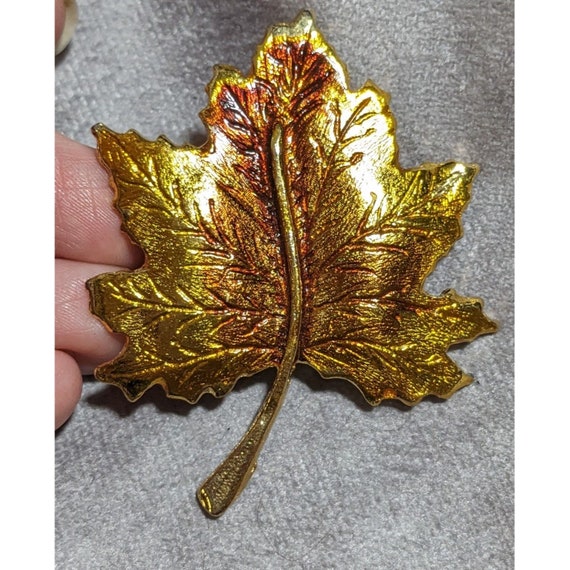 Vintage Autumn Maple Leaf Brooch