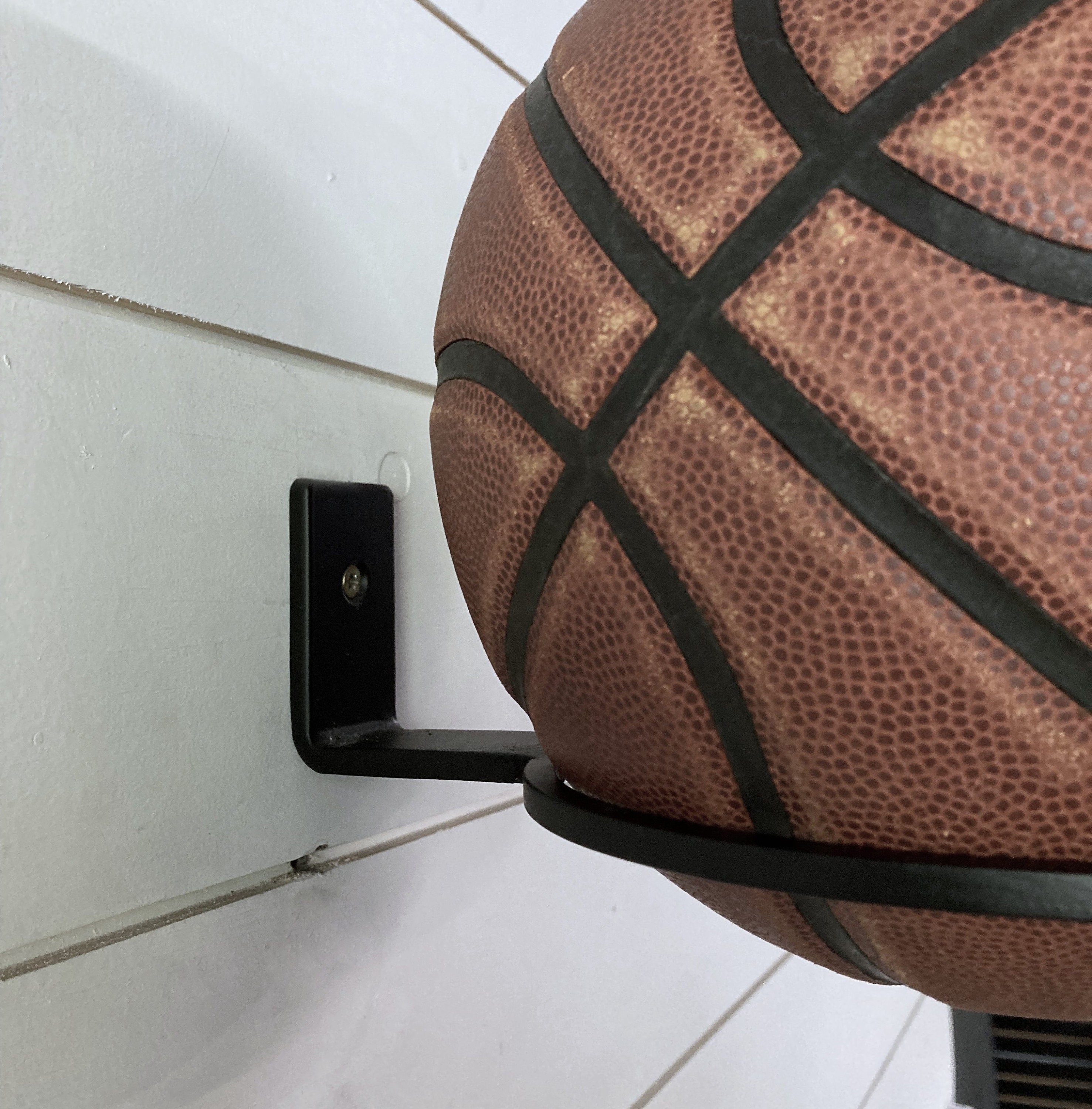 Ball Storage Hoop Sports Ball Display Storage Shelf Basketball Ball ...