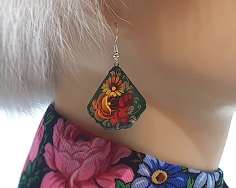 Russian earrings flowers jewelry hand painted. Boucles d'oreilles fleurs femme fille bijoux russe papier mâché peint à la main.  BX11FC2