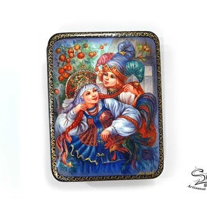 Boîte russe laquée en papier mâché représentant Ivan Tsarévitch, Vassilissa la Belle et l’Oiseau de Feu, art folklorique russe, coffret décoratif vernis brillant avec motif doré peint à la main