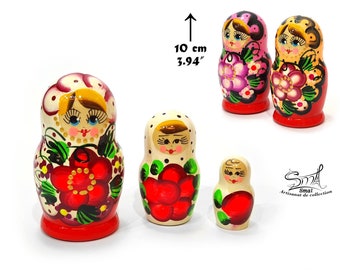 Matryoshka Babushka Traditional Russian nesting doll flowers. Matryoshka Wooden Russian Nesting Dolls Flowers 5 pieces. Ref:F3P1A