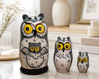 Matrioska a forma di gufo, set di statuette di gufo in legno, Matrioska russa dipinta a mano, set da 3 o 5, decorazione popolare a tema gufo, regalo per gli amanti dei gufi. Rif.: A3PB
