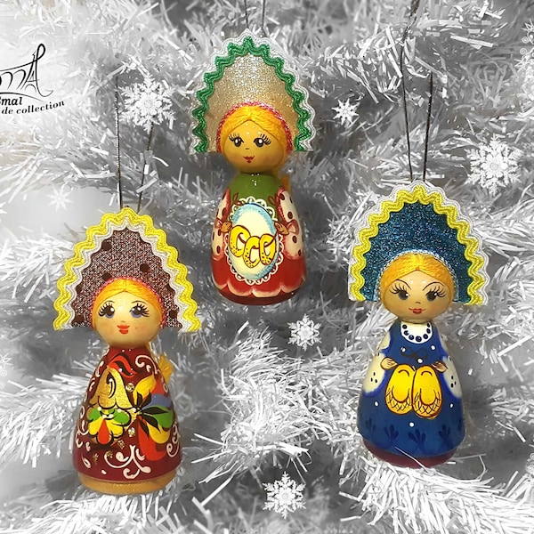 Decoration Christmas Tree ornament russian doll. Décorations Boules Sapin Noël Russe bois peint Poupée Kokochnik Folklorique. Réf:PF4G1