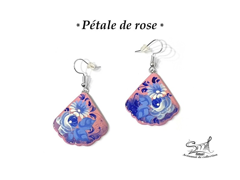 Boucles d'oreilles fleurs femme fille bijoux russe papier mâché peint à la main. Russian jewelry flowers hand painted earrings. BX11FD1 Pétale de rose