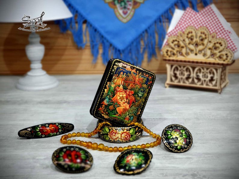 Alice au Pays des Merveilles Boîte à bijoux russe laquée Coffret de collection miniature