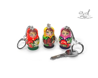 Russian doll keychain Matryoshka key ring Keychain. Matryoshka Russian doll keychain, painted wood. Ref: PCB2FL