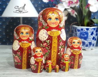 Matryoshka Russian Nesting Dolls Classic flowers 7 pieces. Matriochka Poupée Russe Gigogne Traditionnelle Classique Fleurs Rouge. Réf:F7G4LA