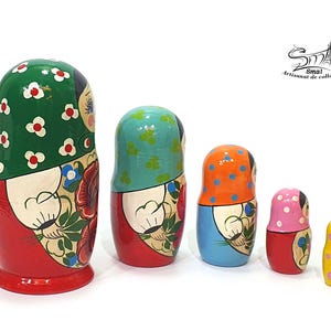 Poupée gigogne russe vintage en bois