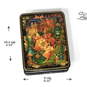 Alice au Pays des Merveilles Boîte à bijoux russe laquée Coffret de collection miniature