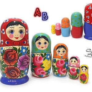 Détail d’une poupée russe gigogne artisanale en bois verni