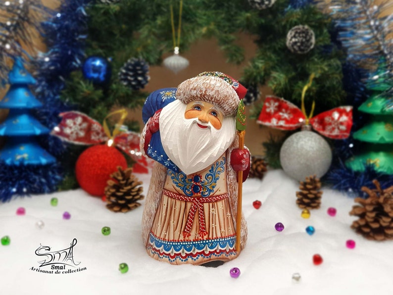 Wooden Carved Santa Claus Christmas tree ornaments Ded Moroz Père Noël Saint-Nicolas sculpté bois sapin de Noël Nativité. Réf:PN18A3 image 1