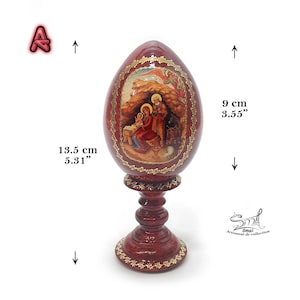 Œuf décoratif motif A avec scène de la Nativité, en bois fait main, finition vernie brillante, avec support, hauteur 13,5 cm (œuf 9 cm), décoration religieuse chrétienne Noël et Pâques