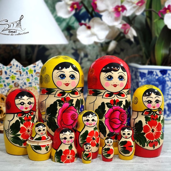 Matryoshka Muñeca rusa tradicional Flores clásicas de Semenov Polkhov Maidan. Matryoshka Muñecas rusas anidadas Flores clásicas. Ref:S5M-G