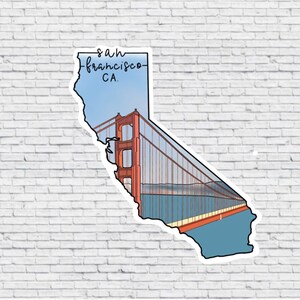 Op de afbeelding: Een sticker van de staat Californi&euml; met de Golden Gate Bridge op de achtergrond. De sticker heeft de tekst "san francisco CA." erop.