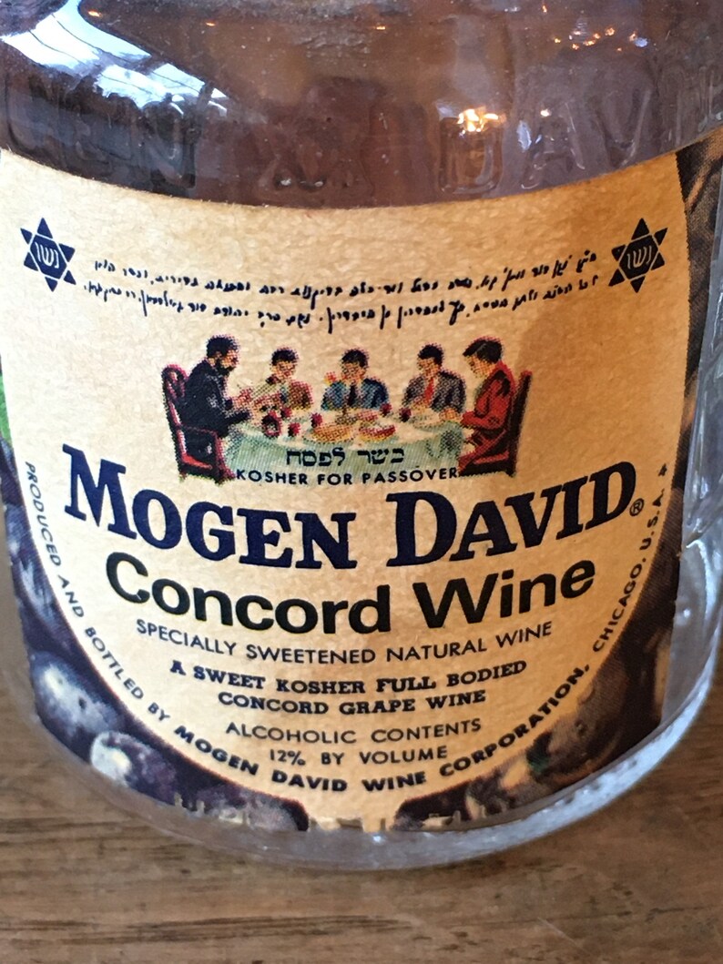 1960s Vintage Mogen David 4oz Kosher Wine Bottle Shabbat Chicago Blackberry Concord Grape