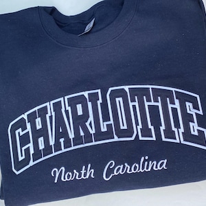 Sweat-shirt en sergé personnalisable - N'importe quelle ville, lieu ou pays, sweat-shirts souvenirs de vacances, ajoutez votre texte personnalisé