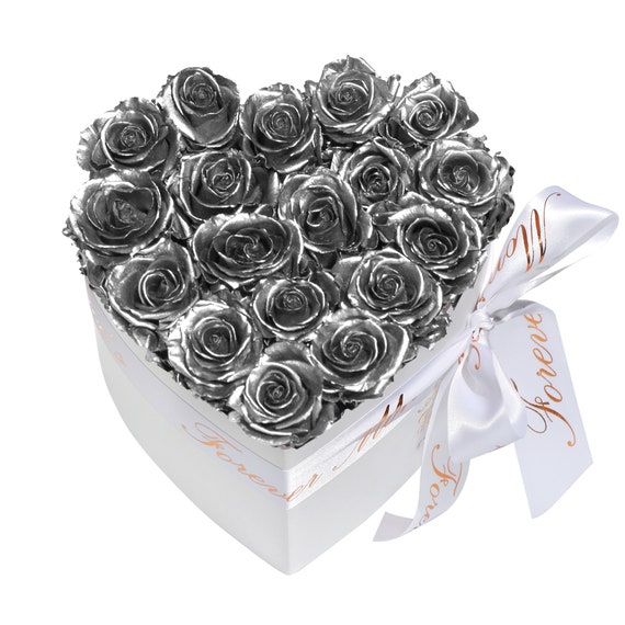 Rosas eternas caja cuadrada blanca chica con rosas silver