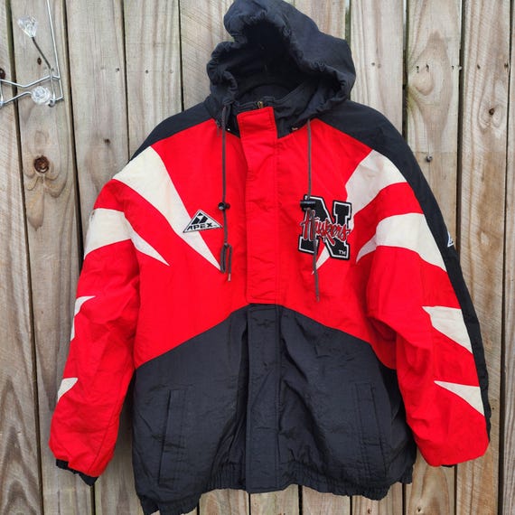 Vintage 90's Apex One Wisconsin Badgers Sharktooth Puffer Jacket