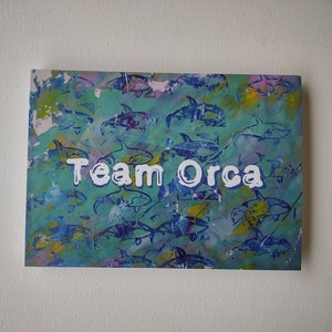 Team Orca Postkarte auf 16 pt Premium Mattpapier, White Gladis Sink the Rich Postkarte, Team Orca Grußkarte, Eat the Rich Karte
