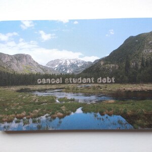 Abbrechen Studenten Schulden Postkarte (4 x 6 Zoll) - Abbrechen Studenten Loan Postkarte, politisches Geschenk für College-Studenten, Holen Sie sich die Wahlpostkarte raus