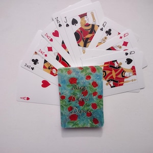 Baraja de cartas 3 D para la atención sanitaria universal
