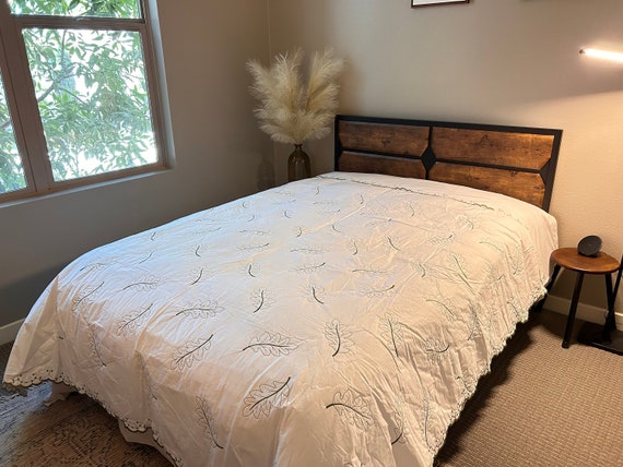 Embroidered Cotton Blanket Bedspread White With Green or Light