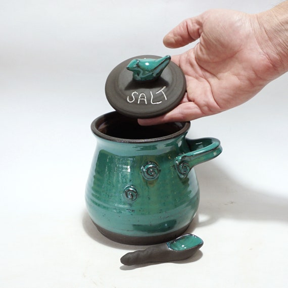 Cantina del sale grosso blu, contenitore di sale in ceramica fatto