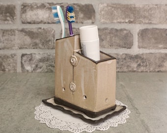 Squared toothbrushes container, Ceramic tooth brushes holder, Handmade ceramic  and pottery, Makeup brushes container, Pen or pencil art,