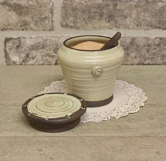 Pottery Lidded Container, Cream Ceramic Sugar Bowl, Salt Container With a  Spoon, Kitchen Storage, Lidded Sugar Jar, Ceramic Container 