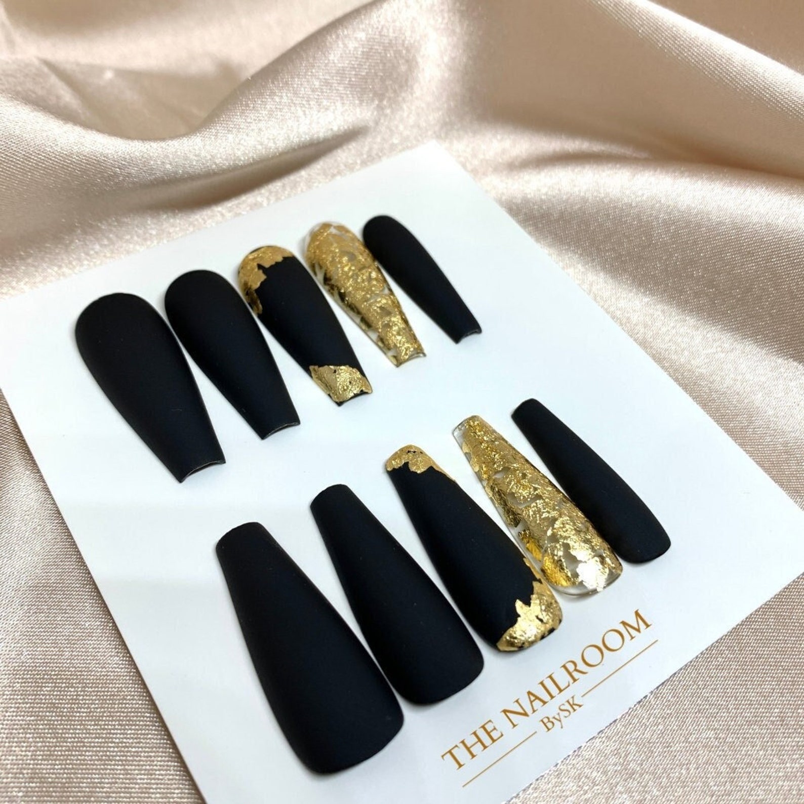 Luxury Press On Nails: And Claws - cwev1j1