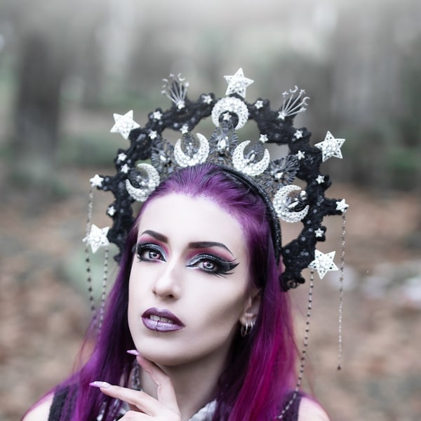 Night Sky Gothic Lace Halo. Moon Goddess crown. Stars and moon halo. Gothic black and silver headpiece. Dark goddess headpiece.