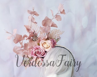 Blush pink/ nude pink flower fascinator. Flower headpiece. Pink Rose headpiece for fairy cosplay and spring racing.