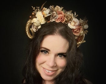 Gold mini ram horns headpiece in Brown and Cream. Woodland headband. Gold horn flower crown. Forest fairy headdress for fairy cosplay.