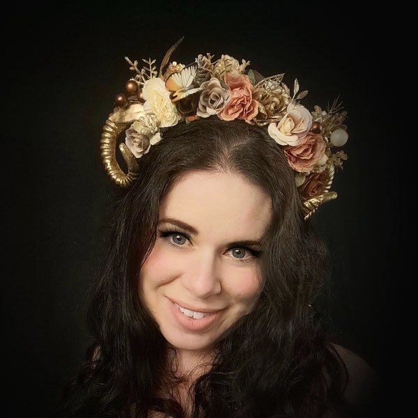 Gold mini ram horns headpiece in Brown and Cream. Woodland headband. Gold horn flower crown. Forest fairy headdress for fairy cosplay.