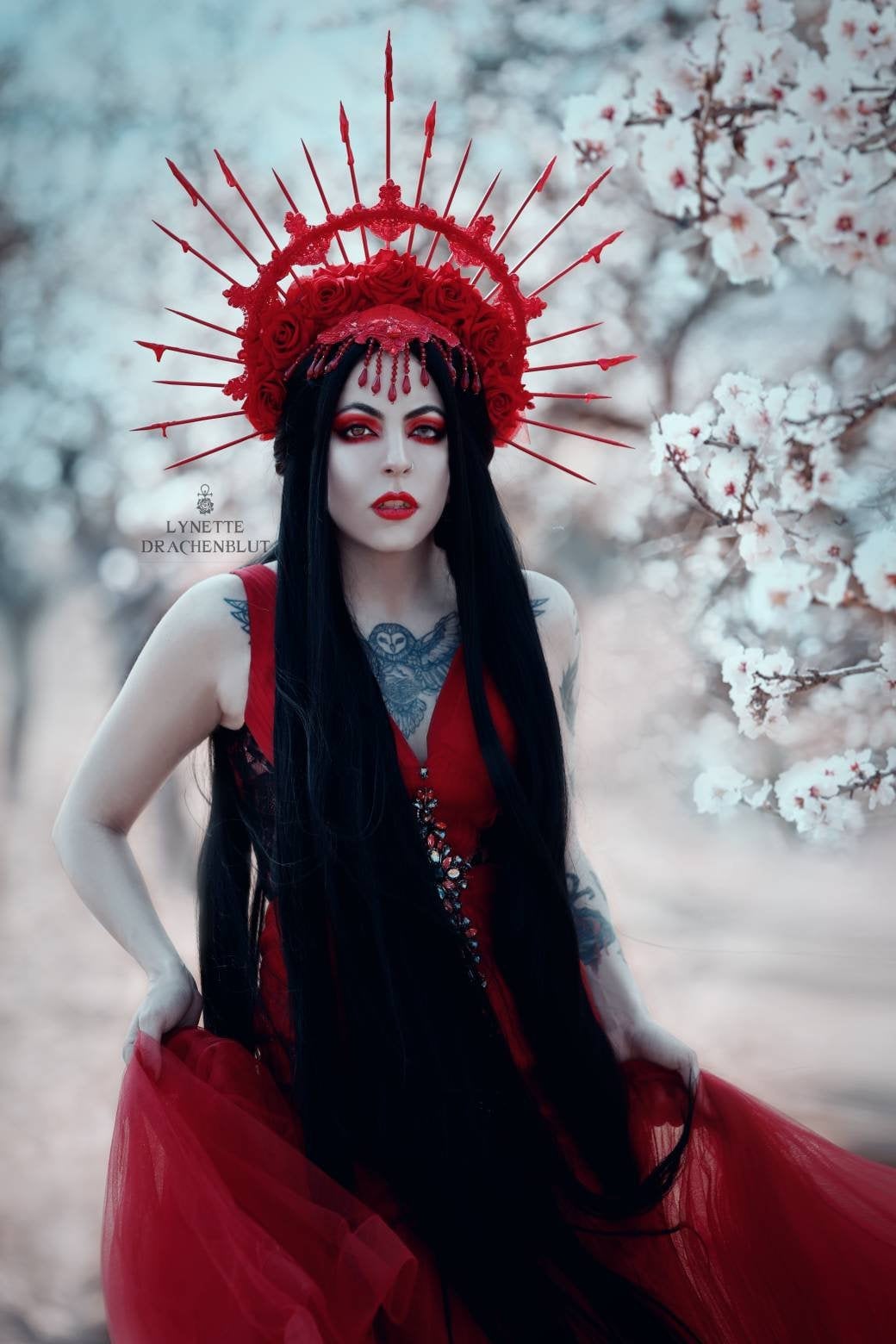 Elegant Vampiric Red and Black Women\'s headpiece Gothic Vampire Bride Halo Crown With Red Rhinestones & Black  main image 3