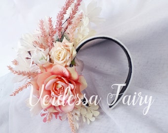 Peach and cream flower fascinator. Pastel flower headpiece. Peach rose headpiece for fairy cosplay and spring racing.