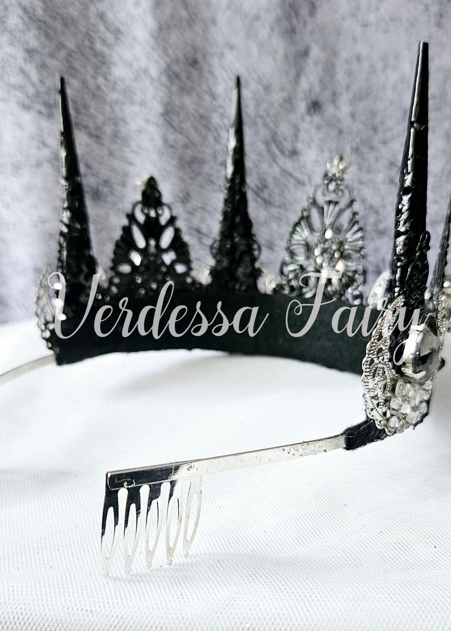 Moon Goddess Crown: Black Filigree Tiara With Silver Stars  display picture 1