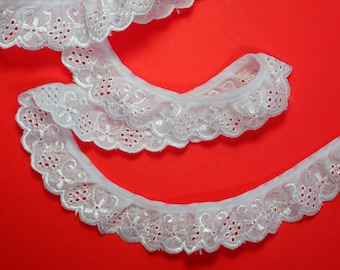 Laverslace Gris Argenté Floral Oeillet réunis tulle brodé dentelle 2"/5cm Laverslace Gris Argenté Floral Oeillet réunis tulle brodé dentelle 2"/5cm