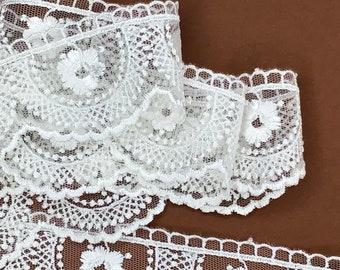 Quality Ivory Floral Design Embroidered Tulle Lace Trim 1.75”/4.5cm PER METRE