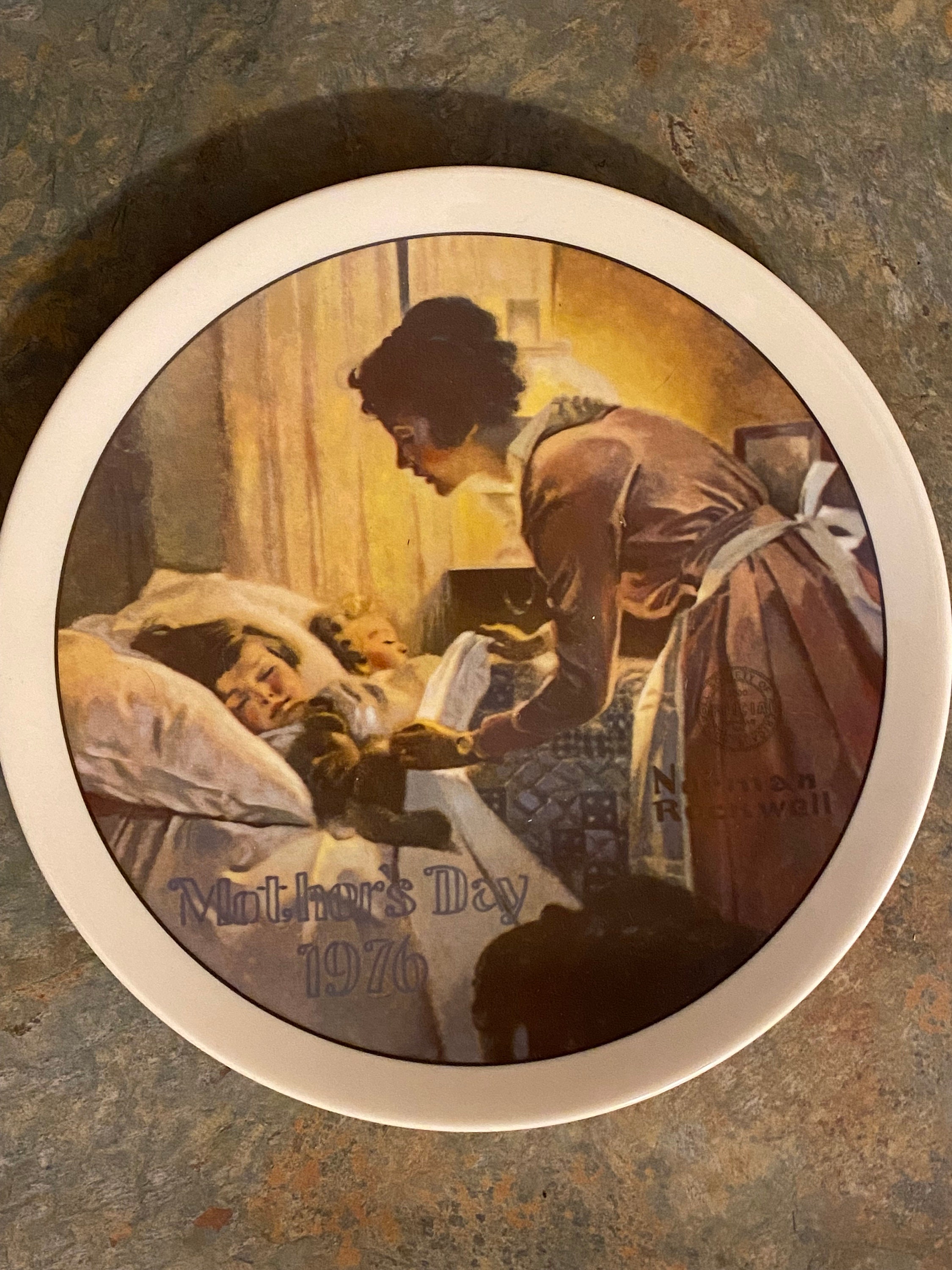 Norman Rockwell A Mother's Love Mothers Day 1976 Plate by