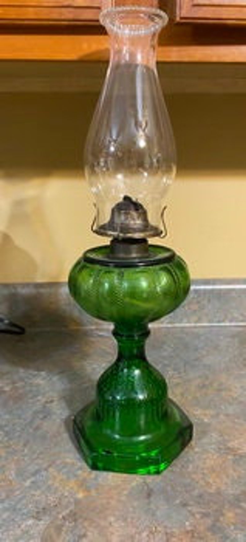 Beautiful Vintage Emerald Green Oil Lamp With Hob Nob Base Etsy